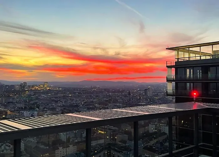High Rise Balcony I Roof Pool I Close To Metro アパート ウィーン