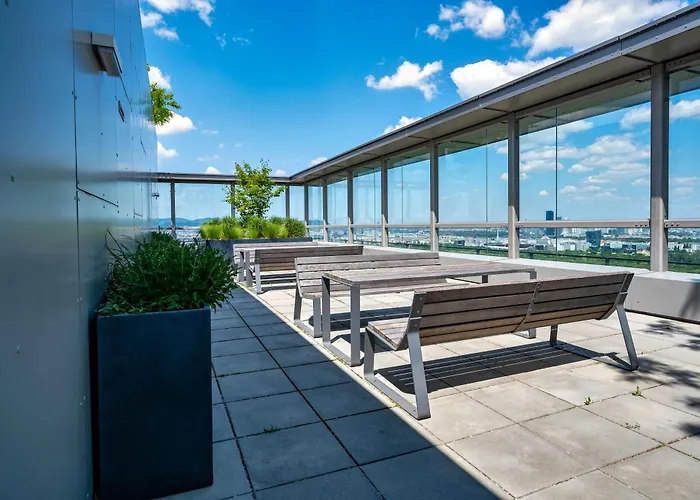アパート High Rise Balcony I Roof Pool I Close To Metro ウィーン