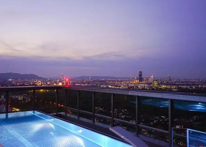 High Rise Balcony I Roof Pool I Close To Metro アパート